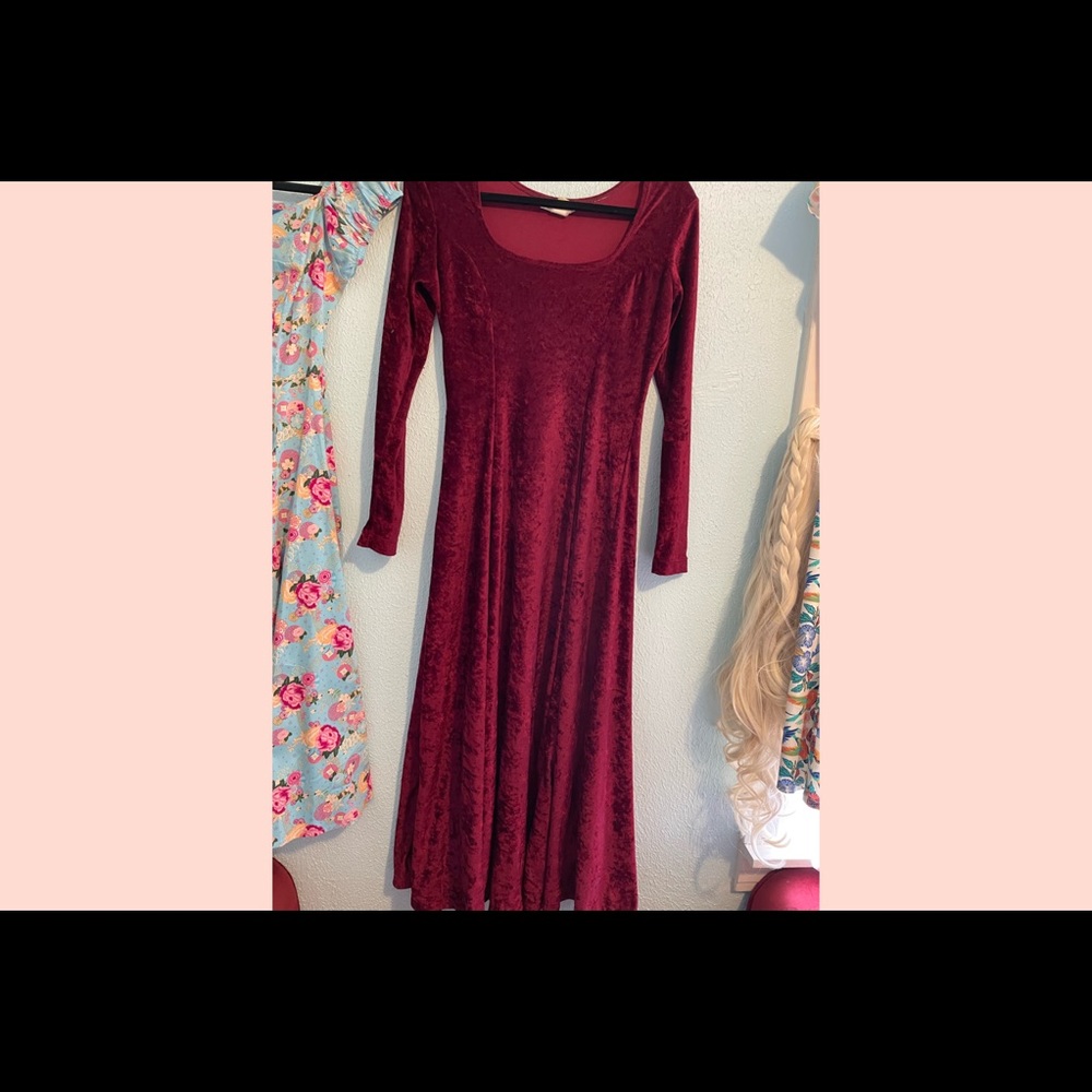1980s 1990s Vintage Faux Velvet Long Sleeved Dress